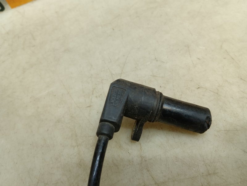 Датчик положения коленвала