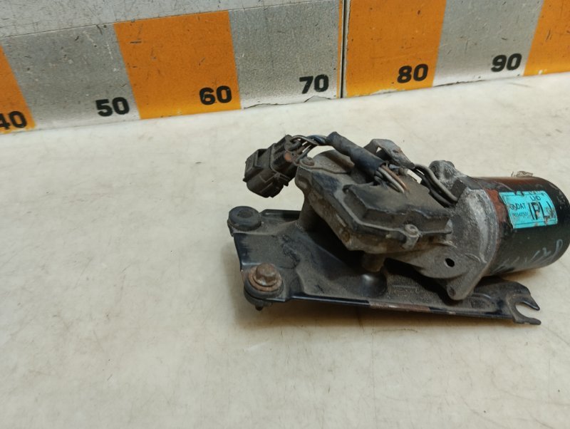 Моторчик стеклоочистителя передний