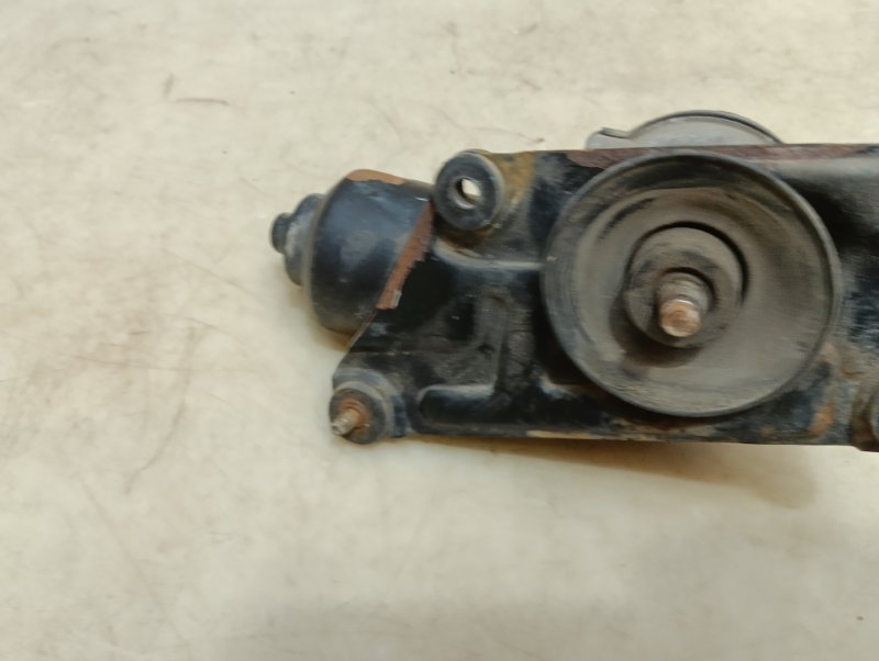 Моторчик стеклоочистителя передний