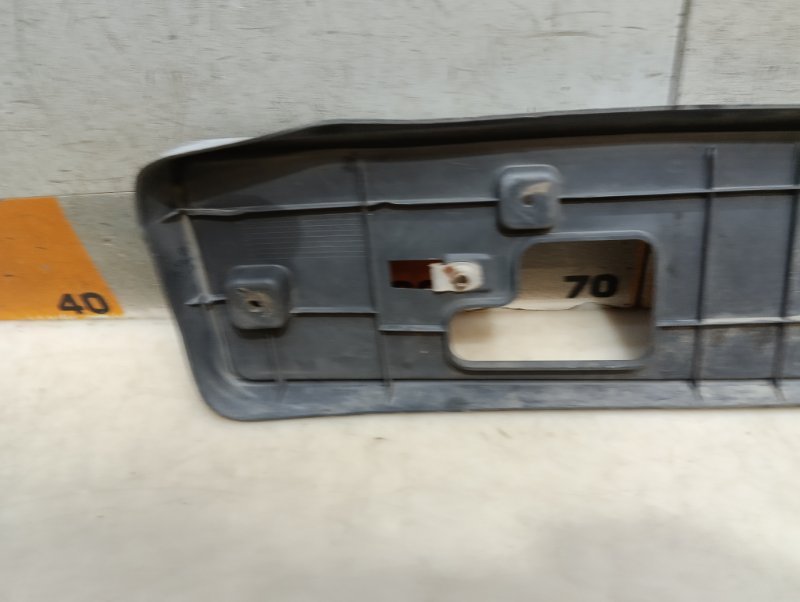 Накладка переднего бампера