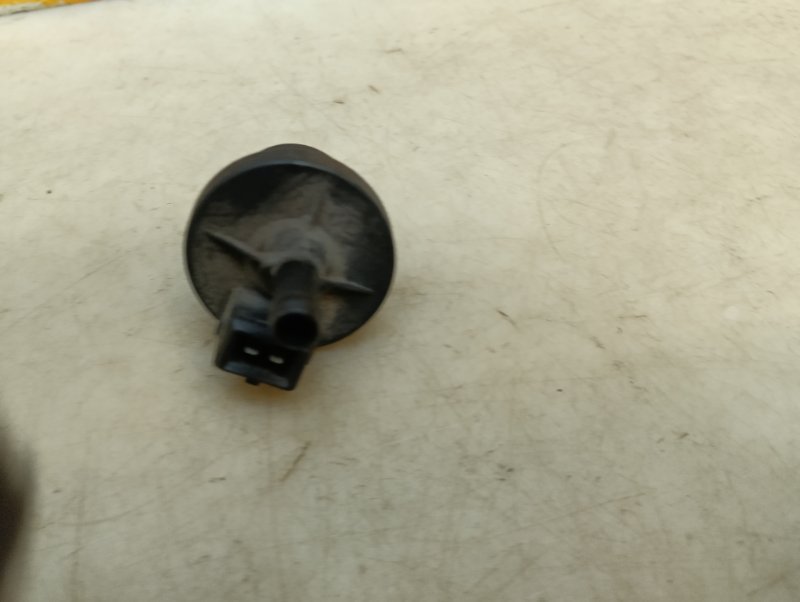 Клапан вентиляции топливного бака