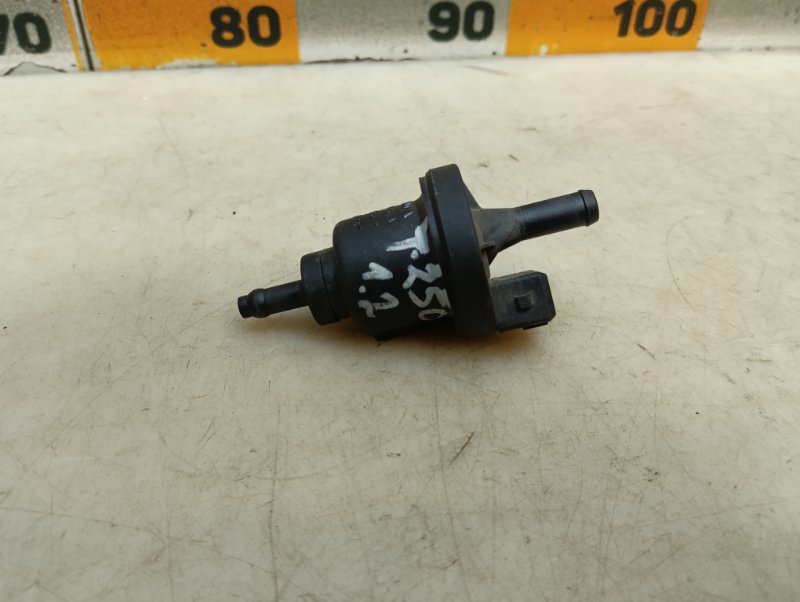 Клапан вентиляции топливного бака