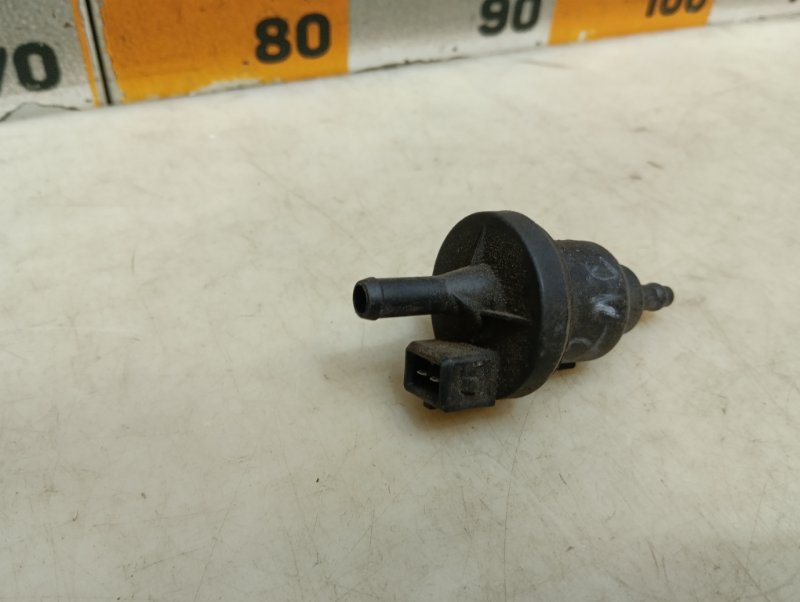 Клапан вентиляции топливного бака