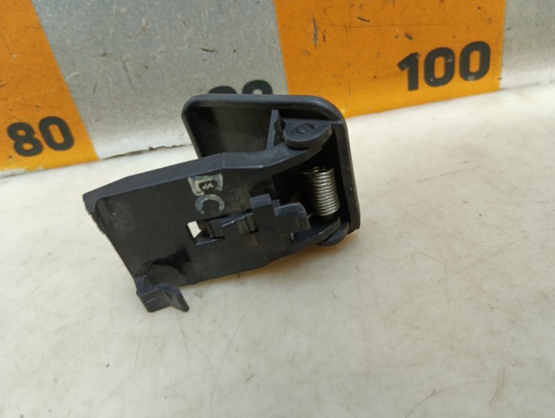 Ручка открывания капота