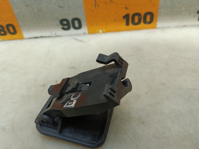 Ручка открывания капота