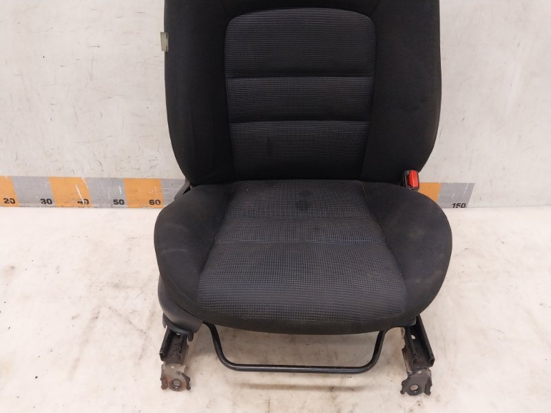 Сиденье переднее правое