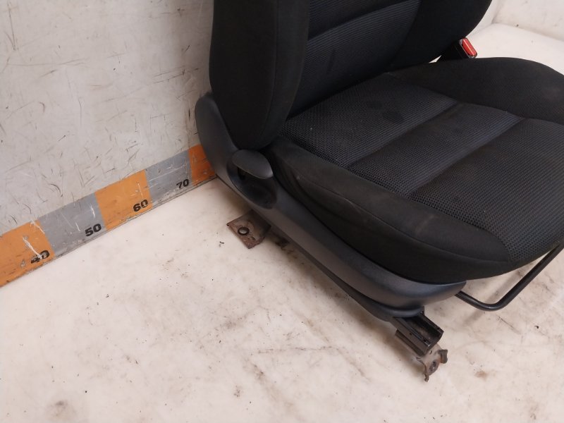 Сиденье переднее правое