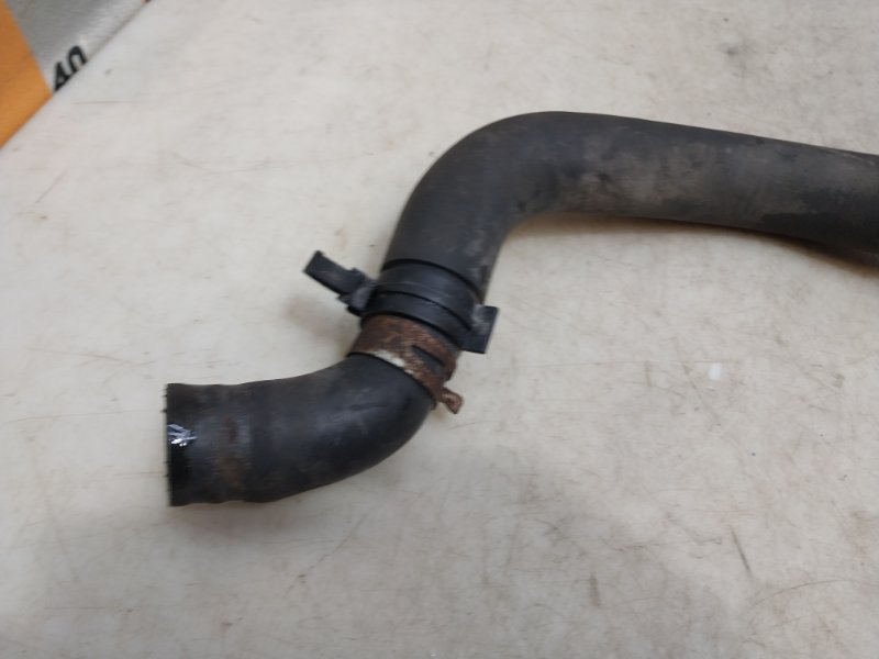 Патрубок радиатора