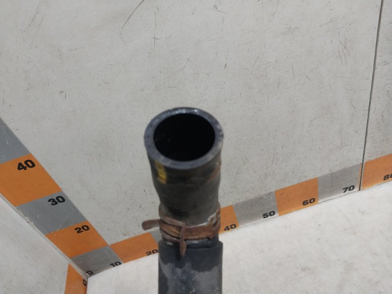 Патрубок радиатора