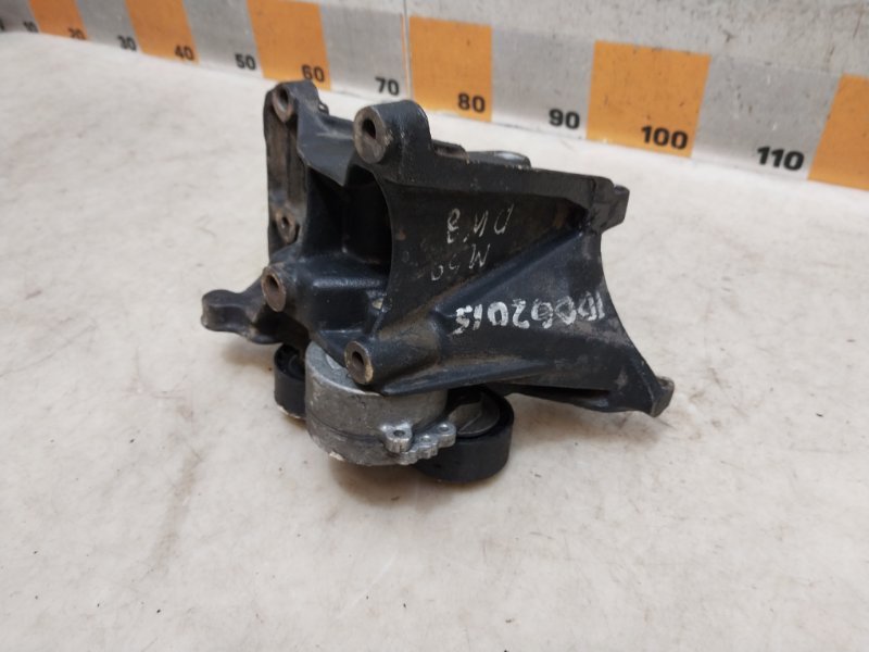 Кронштейн генератора