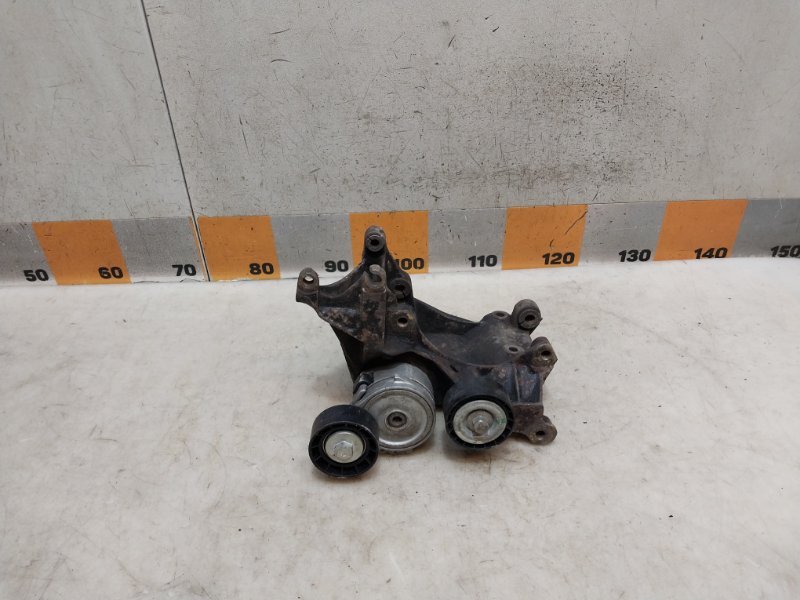 Кронштейн генератора