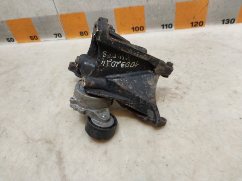 Кронштейн генератора