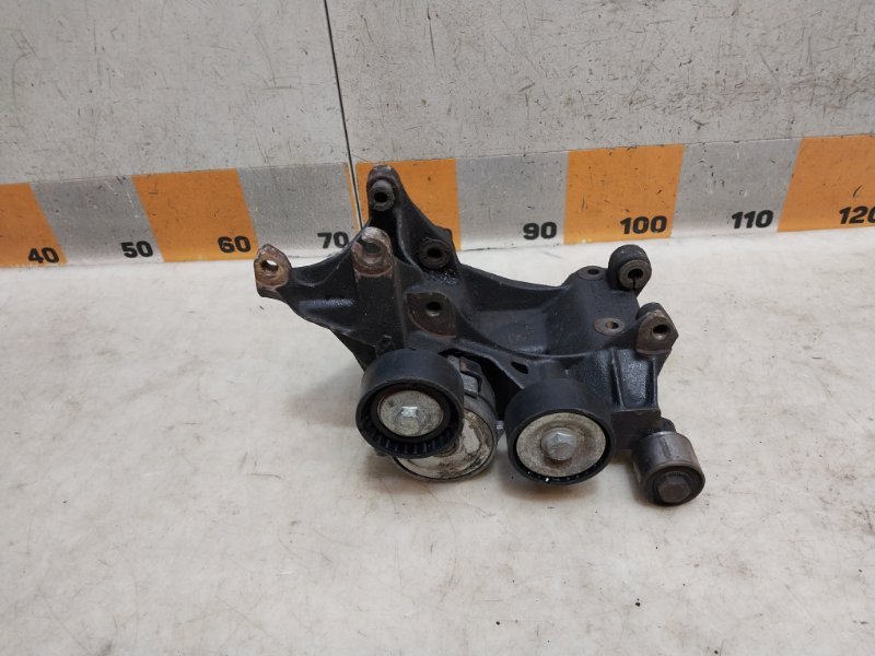 Кронштейн генератора