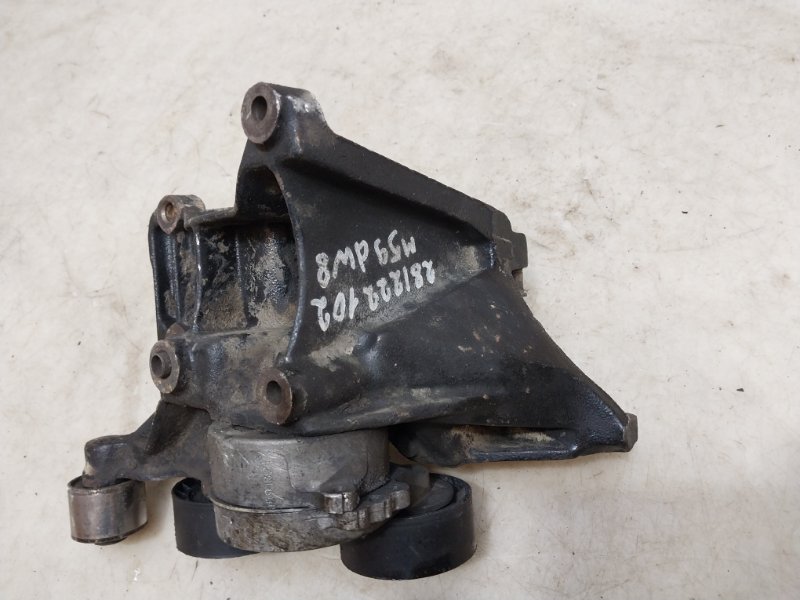 Кронштейн генератора