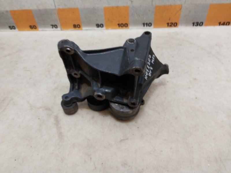 Кронштейн генератора