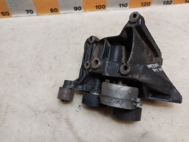 Кронштейн генератора