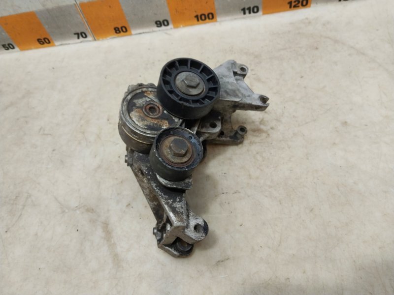 Кронштейн генератора