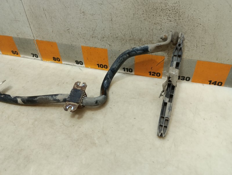 Стабилизатор передний