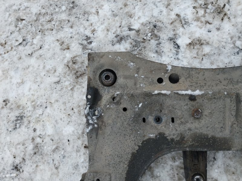 Балка подмоторная