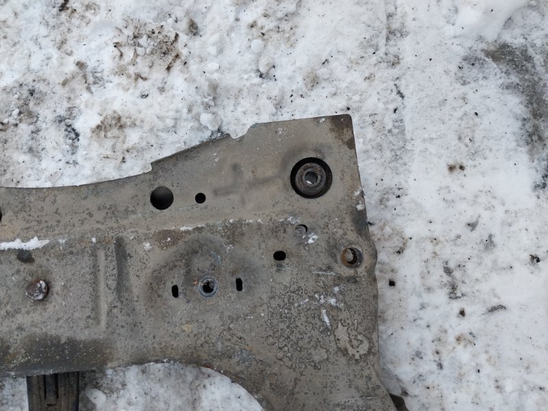 Балка подмоторная