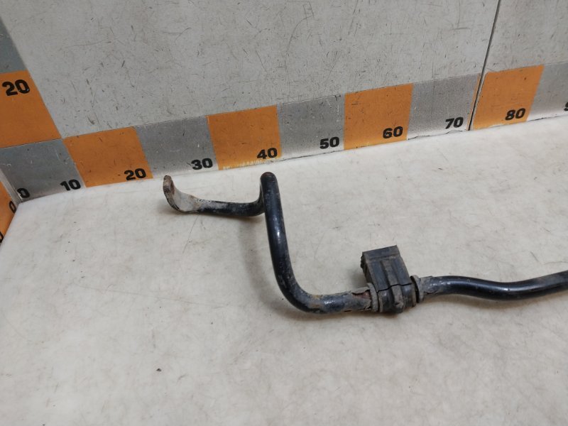 Стабилизатор передний