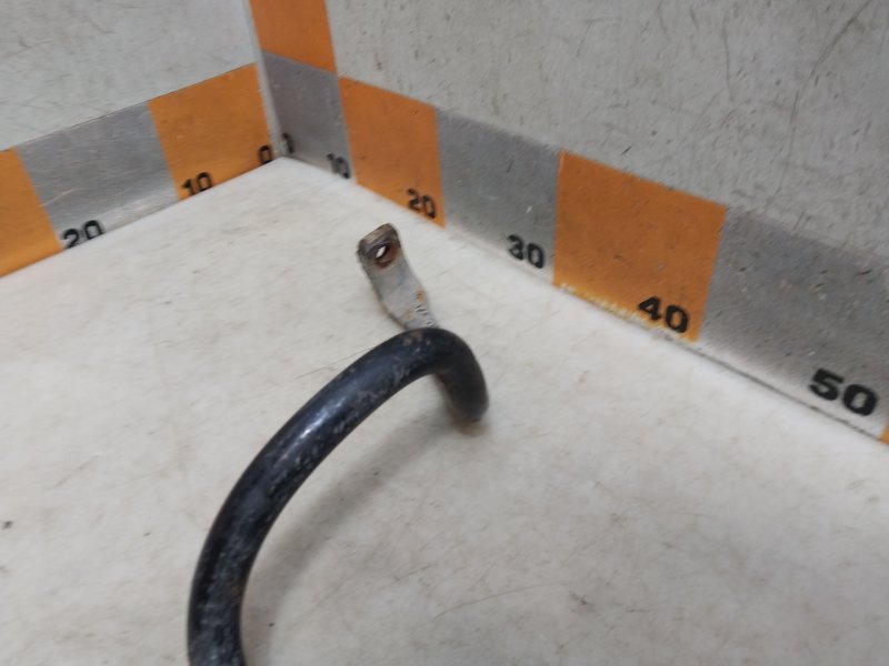 Стабилизатор передний