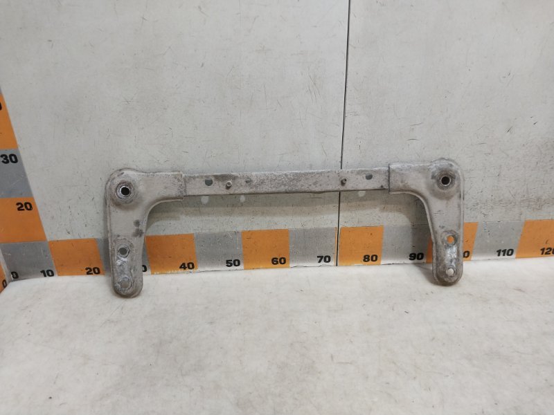 Балка передняя поперечная