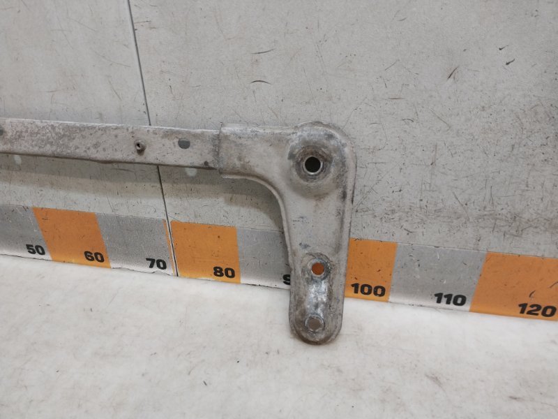 Балка передняя поперечная