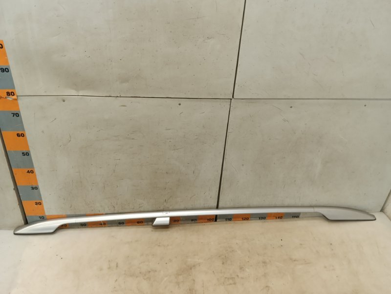 Рейлинг (релинг) правый (планка на крышу)