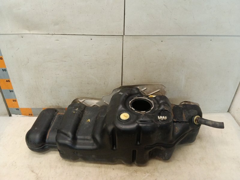 Бак топливный