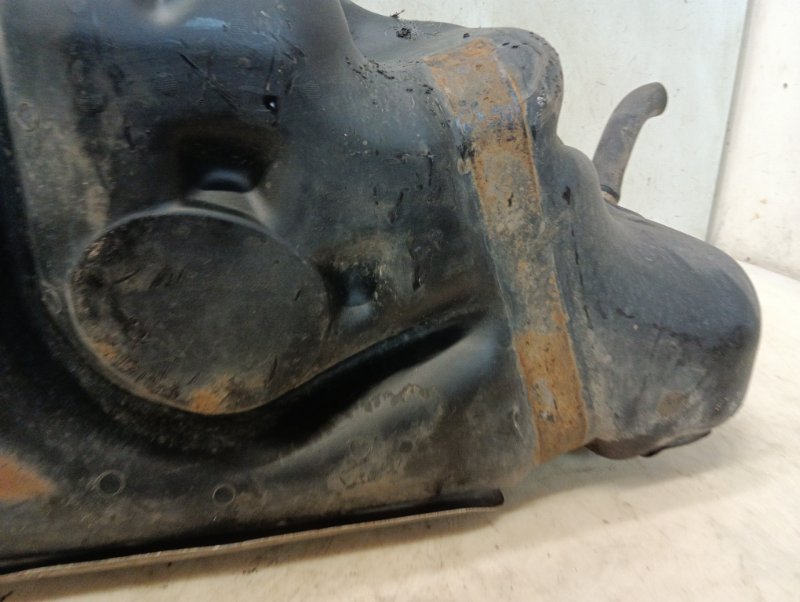 Бак топливный