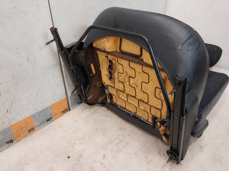 Сиденье переднее правое