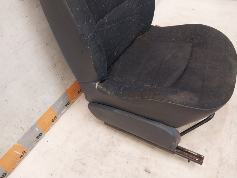 Сиденье переднее правое