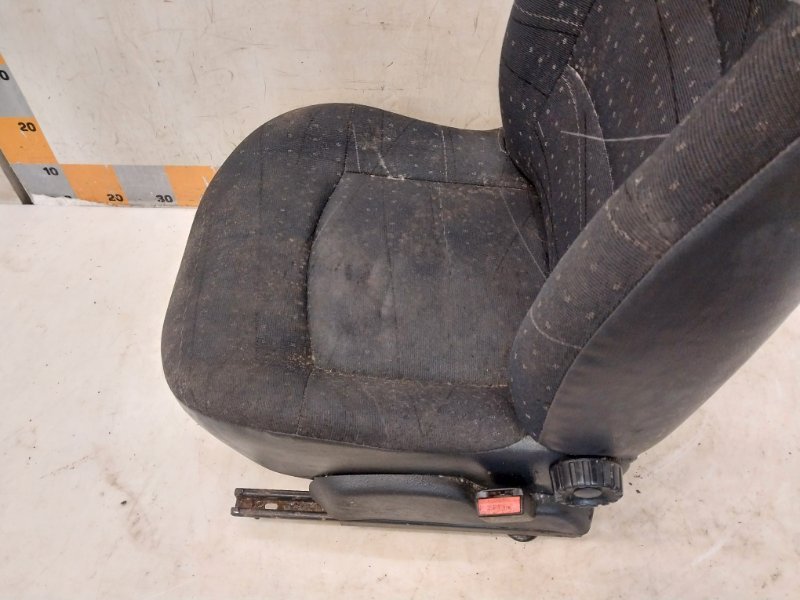 Сиденье переднее правое