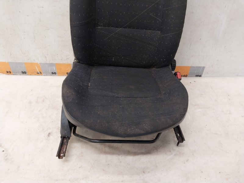 Сиденье переднее правое