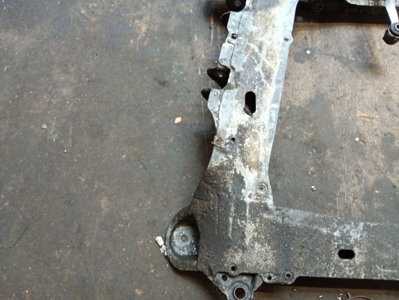 Балка подмоторная