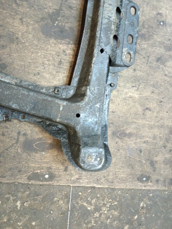 Балка подмоторная