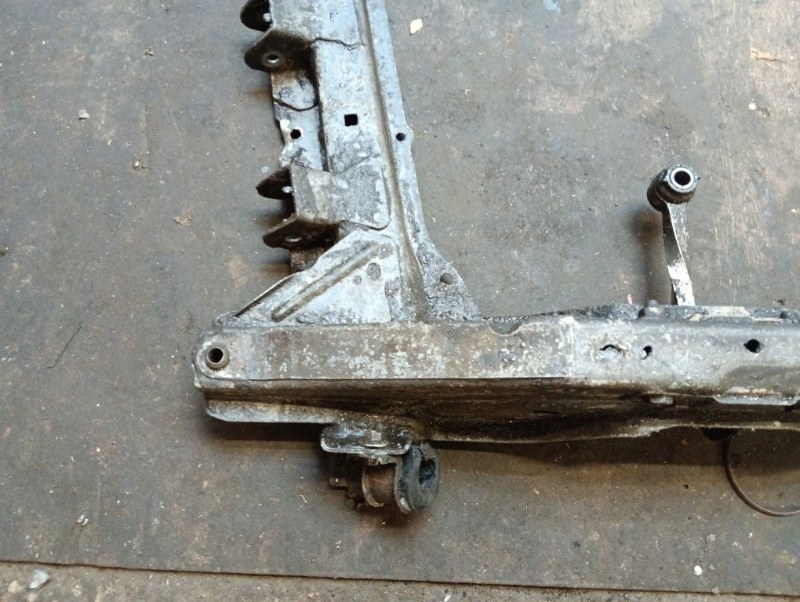 Балка подмоторная