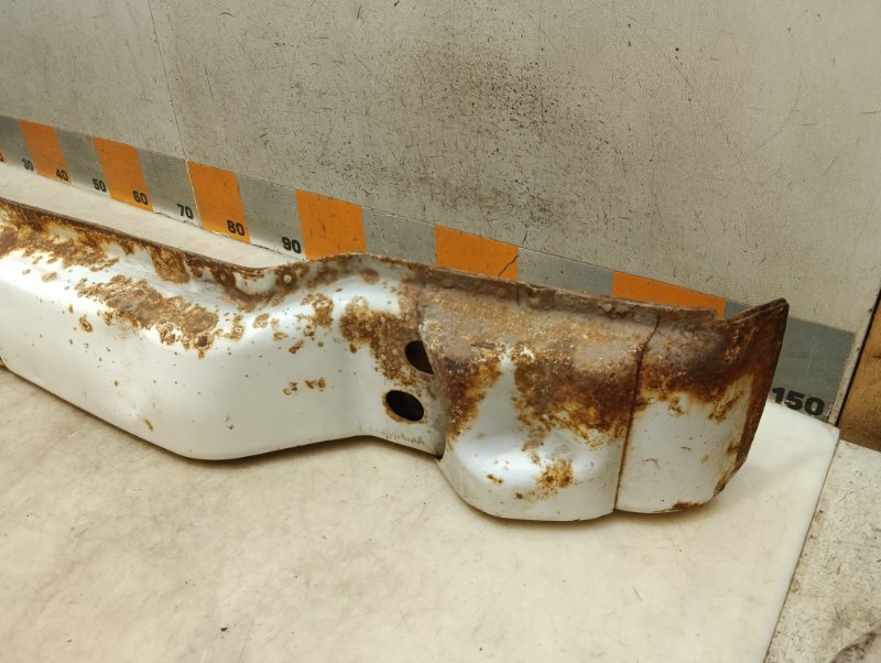 Усилитель заднего бампера