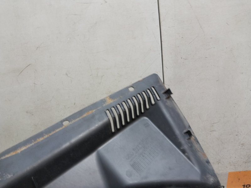 Планка под лобовое стекло