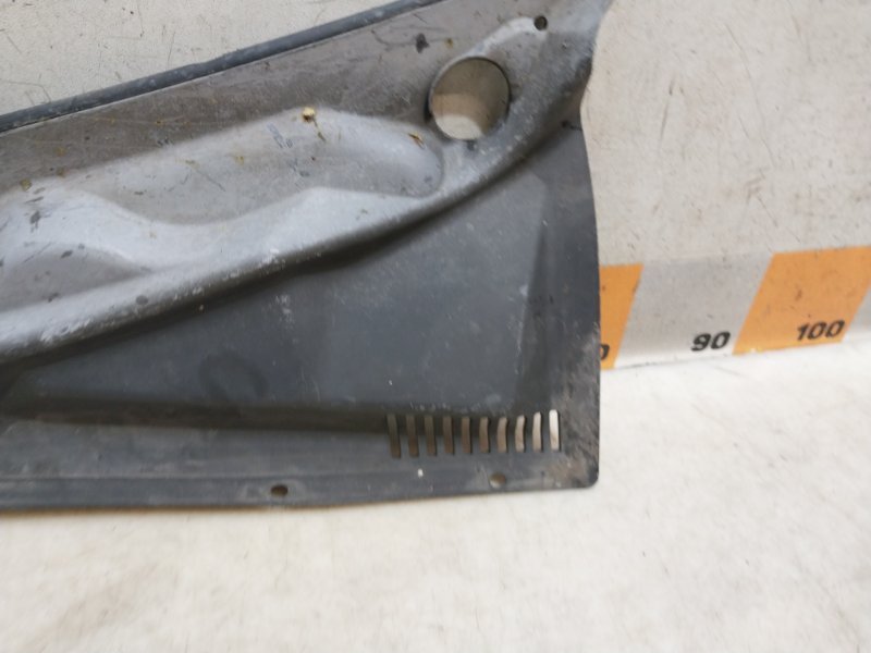 Планка под лобовое стекло