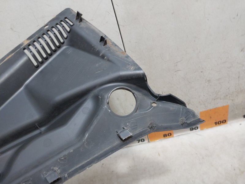 Планка под лобовое стекло