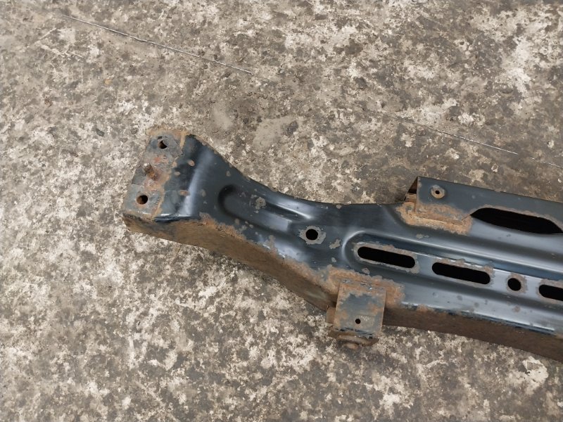 Балка задняя