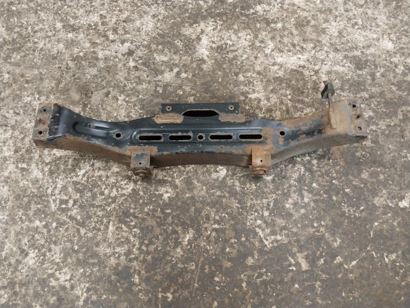 Балка задняя