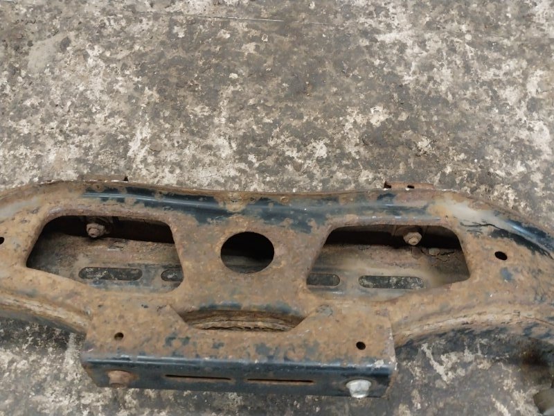 Балка задняя