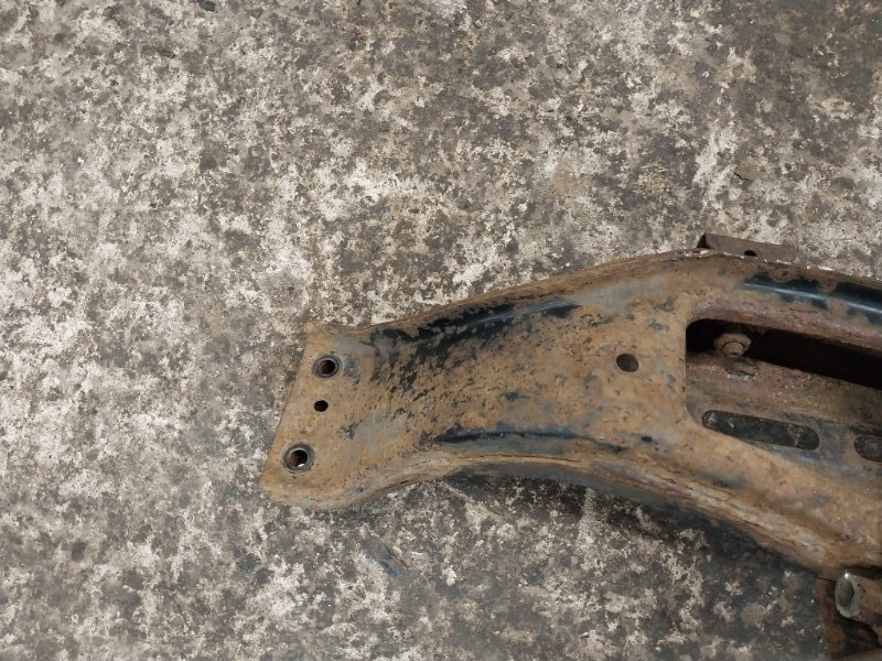 Балка задняя