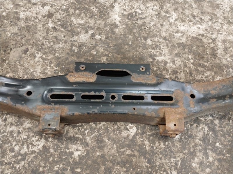 Балка задняя