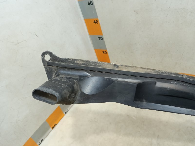 Решетка стеклоочистителей (Жабо)