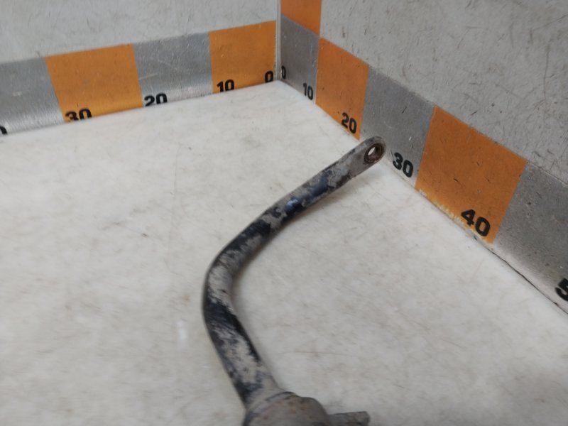 Стабилизатор передний