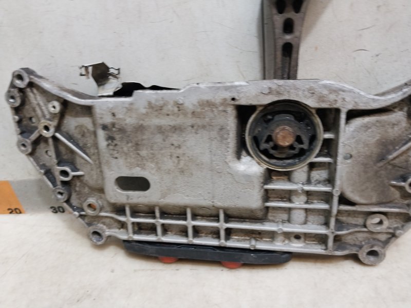 Балка подмоторная